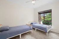Sea Breeze - Spacious home with lovely ocean views - 4-Star