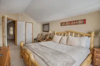 Amazing Mountain and Lake Views from this Unique Penthouse Condo - Balkoner