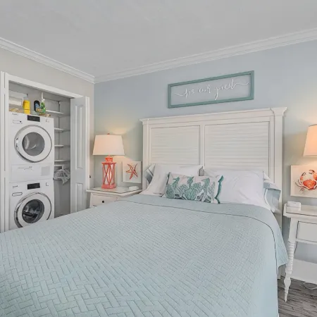 Sundial D310  Charming Beachfront Getaway!