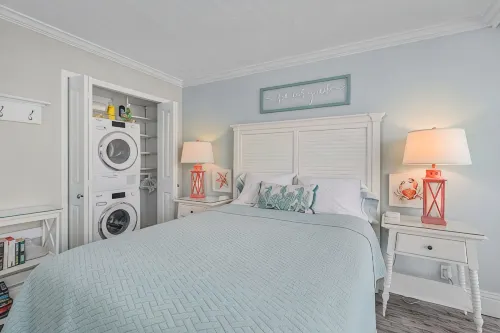 Sundial D310  Charming Beachfront Getaway!