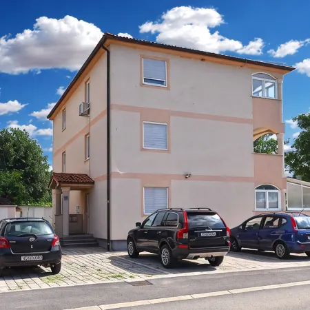 Bright apartment in Medolino