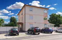 Bright apartment in Medolino - 2-Star