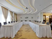 The Proud Hotel Al Khobar Hotel in zona Centro Commerciale Oasis Mall