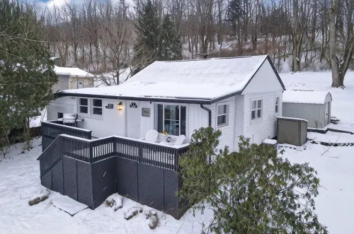 Atwood Breeze: Tranquil Lake Escape - Wifi