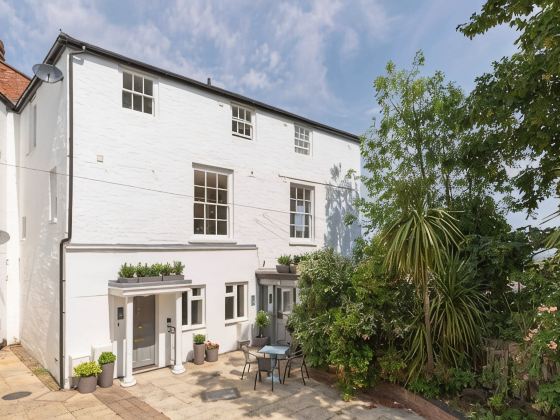 The Old Morgan Period 3 Bed Duplex