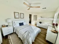 3-bedroom bungalow with pool and hot tub