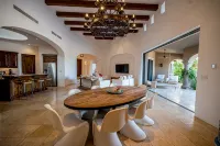 Breathtaking Views, Private Pool/Spa adjacent to One&Only Palmilla!! - 방갈로