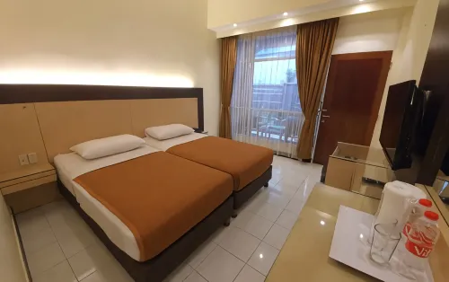 Hotel Puriwisata Baturraden - parking