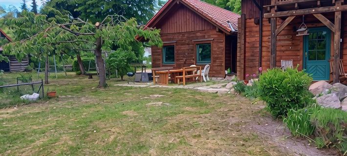 Cozy house "Gut Briesen" in the Westhavelland Nature Park with an old park 哈弗爾蘭酒店
