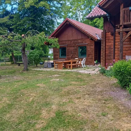 Cozy house "Gut Briesen" in the Westhavelland Nature Park with an old park
