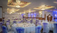 Maldron Hotel Tallaght - ที่มีสระว่ายน้ำ