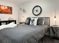 Luxurious Ellicottville Chalet with view of slopes & min to town! Pet Friendly! - 4-Star