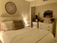 Private Suite with separate entrance and private bath - Wi-Fi