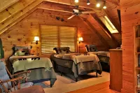 Serenity on Cedar-Lakefront Cabin- 10 Boats-Swim/Fish/Boat, Starlink Coming Soon - Boutique