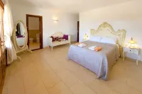 Luxury 4-Bedroom, 4 Bathroom Villa in Exclusive Los Mojones Area, with Jacuzzi - Villas