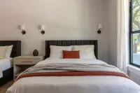 Luxury Bungalow 2 Miles to Gruene Hall, 10 Miles to Whitewater Amphitheater - Boutique