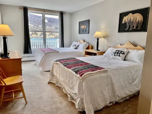 Mountain & sunset views from balcony! Heated pool/spas, walk to lifts & village! - balcony