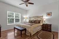 Carolyn's Pinehurst Abode - Bathtub