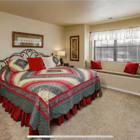 Tranquility with perfect location. Walk in unit NO STAIRS Golf course view