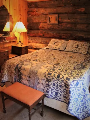 Enjoy a Get-A-Way @ this cozy log cabin on Eagle Nest Lake, in Eagle Nest NM!! - 2-Star