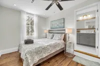Great Downtown Charleston Location!
