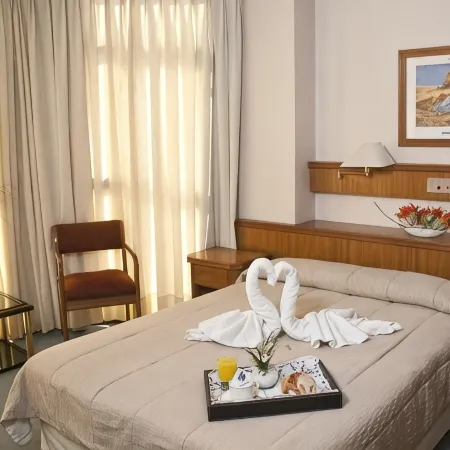 Primacy Hotel