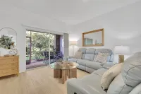 Relax & Unwind in Bonita Springs – Stylish Condo Near Beaches, Dining & Golf! - Homestays
