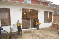 2-bedroom vacation home just 3 minutes drive to Drake University - con encanto