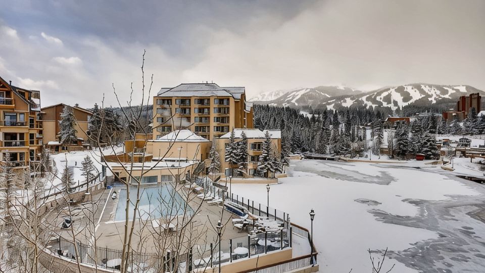 Autumn Spectacular_Main ST Station_Ski in/Out_Stunning Mtn View_Pk9_Hot Tub+Pool