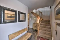 Nicely Renovated Two Bedroom Two Bath Condo with Lake and Mountain Views! - Balkoner