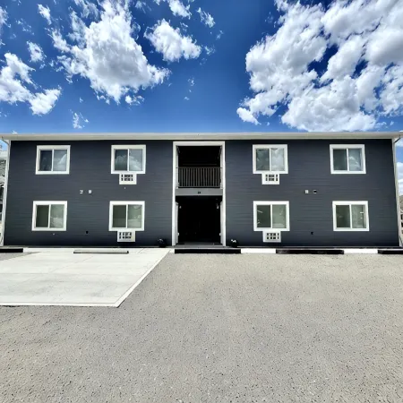 Yellowstone Retreat Rentals U1: two blocks from Yellowstone!