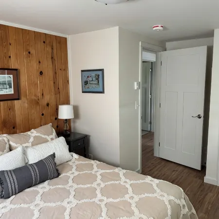 New Lake Holcombe listing 4 season, very cozy 2BR, 1BA sleeps 6