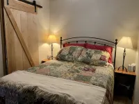 Fish, Hike, Bird Watch, Spring Flowers - 5 Star Reviews - Unplugged & Private - 4-Star