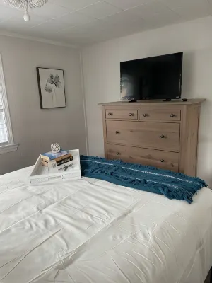 Waterview Cottage with Amazing Sunsets overlooking The Chesapeake Bay - Kitchenette