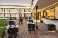 Mola Cunda Hotel - Airport Shuttle