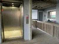 Expansive Ocean View: Private Balcony, Pool, Elevator & Executive Office - Wifi