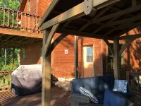 Greers Ferry Lake - Crockett's Escape Cabin with 6 person hot tub -  Privatzimmer