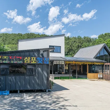 Changwon Hostel Black Pearl Pension
