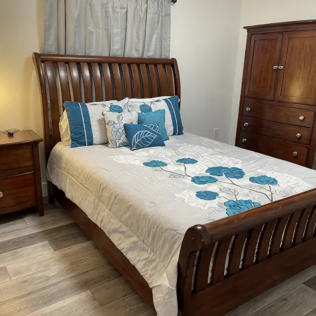 Lovely # 3 apartment near Lake Okeechobee and Marina.