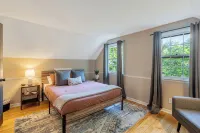 Comfy and cozy 4-bedroom minutes to SU, Hospitals, and downtown Syracuse - บังกะโล