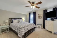 Petoskey in-Town Home Short Walk to: Shopping/Food/Waterfront. Long-Time Hosts. - balcony