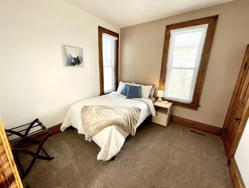 Cozy 3-bedroom home near downtown Fort Wayne | Pet Friendly! - บังกะโล
