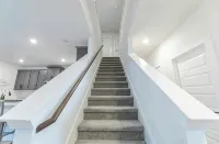 4BR/3.5BH Private Pool: 5M Airport, F1 & 2-Story - Private Pools