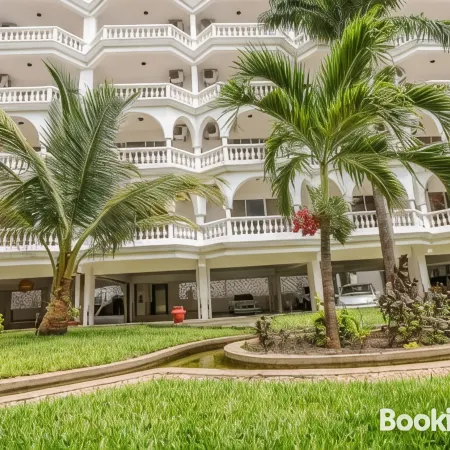 CityBlue Creekside Hotel & Suites
