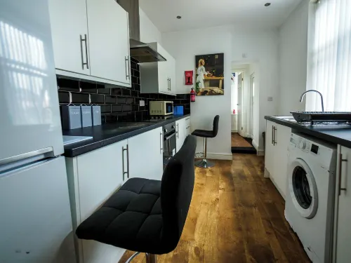 Bucknall Lodge Hanley Family Room 3 - Scenic