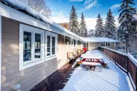 基靈頓山林小屋 - 靠近基靈頓 & 皮科 + 熱水浴缸 + 桑拿，寬敞 - 陽台