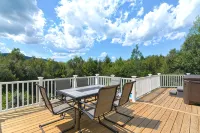 9 Bedroom Estate, Sleeps 24, Pool, Hot Tub, Movie Theater, Game Room - WiFi