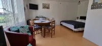 Confortable Studio Avec Balcon en Plein Centre de Concarneau - Parking Privé - balcón