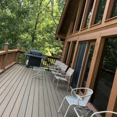 Lakefront Cabin with Dock, Ramp and Boat Rental