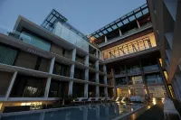 Escala Tagaytay - Infinity Pools